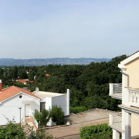 Apartamento With Parking Space Njivice, Krk - 5476 Njivice