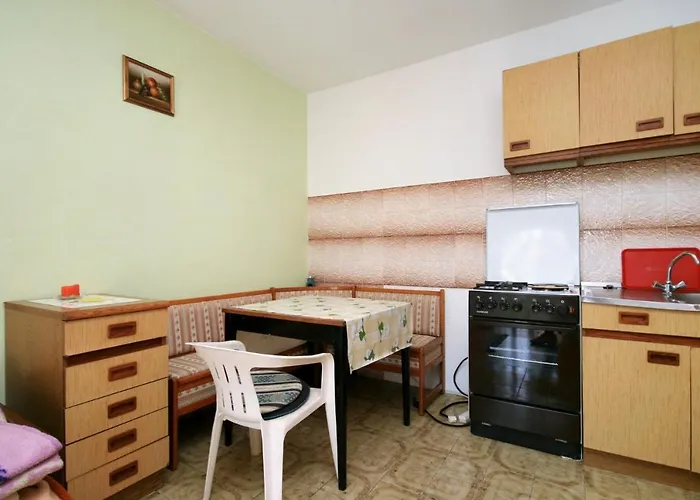 With Parking Space Njivice, Krk - 5476 Apartamento Njivice