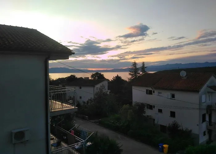 With Parking Space Njivice, Krk - 5476 Apartamento