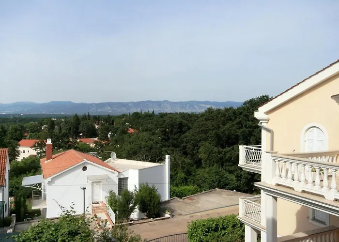 Apartamento With Parking Space Njivice, Krk - 5476 Njivice