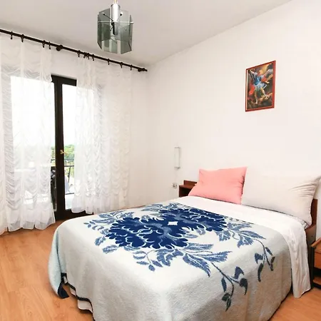With Parking Space Njivice, Krk - 5476 Apartament *