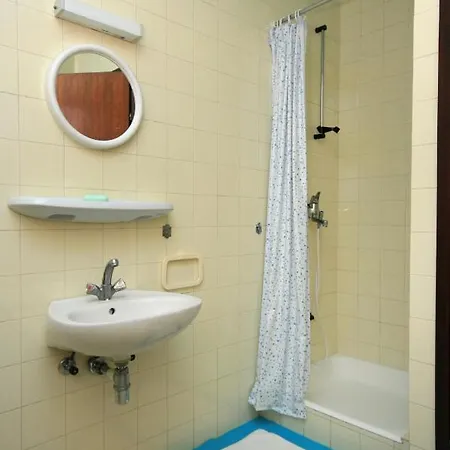 Apartament With Parking Space Njivice, Krk - 5476