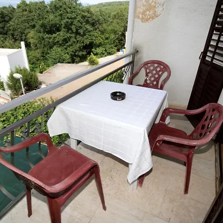 Apartament With Parking Space Njivice, Krk - 5476 *