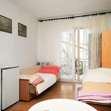 Apartament With Parking Space Njivice, Krk - 5476 Nijvice